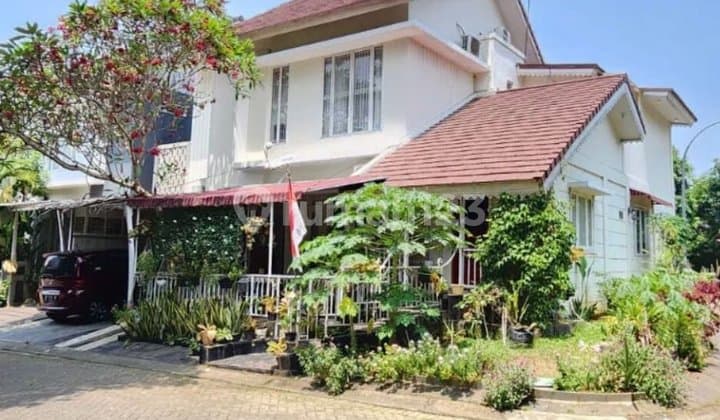 Rumah Hoek Srategis Tol dan Kereta di Bintaro Jaya