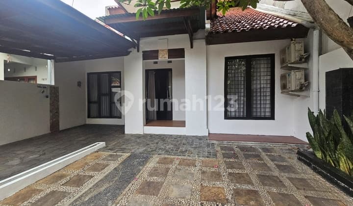 Rumah Nyaman Siap Huni Strategis MRT di Cirendeu