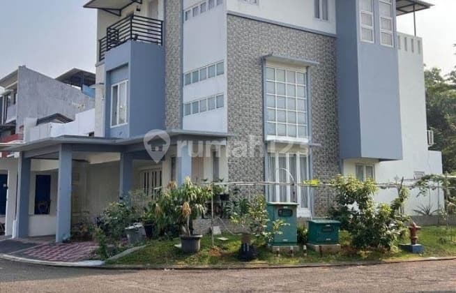 Rumah Hoek Cantik Nyaman Siap Huni Di Bsd City