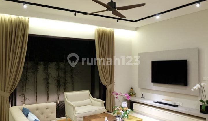 House with Direct View of Mangrove and Sports Club - Ad