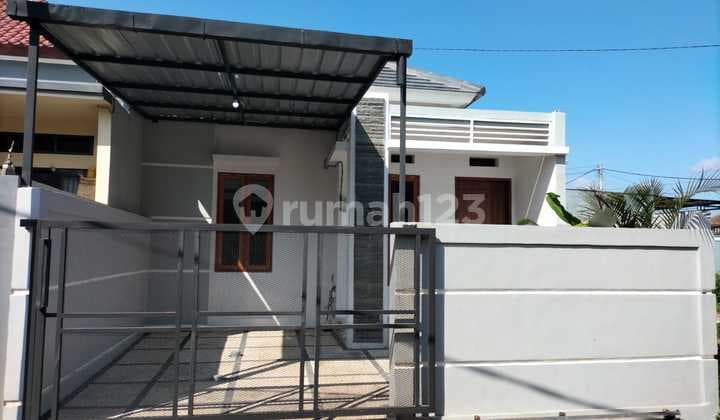 Fully Furnished House Ready to Occupancy with Complete Kitchen & Laundry in Kediri Tabanan - Ss