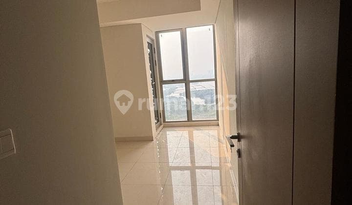 For Sale at a Loss and Cheapest Gold Coast Apt Size 29 UK