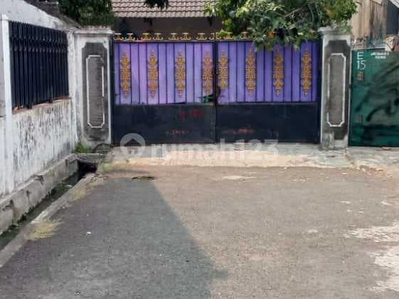 Rumah Hook Strategis dan Cocok untuk Usaha