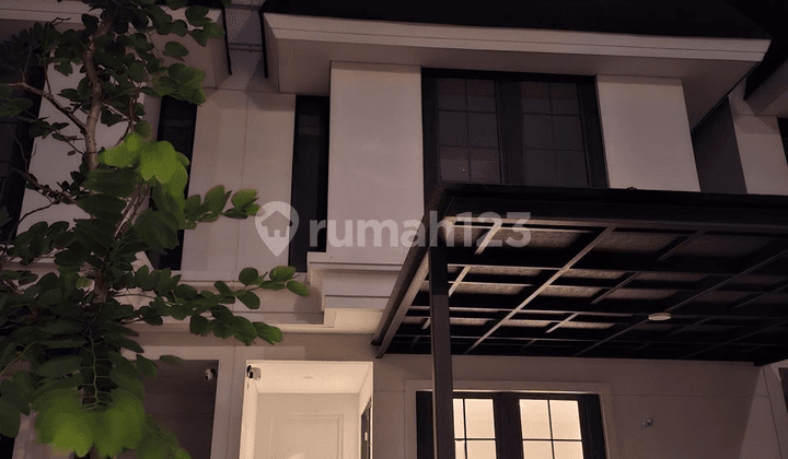 For Rent Beautiful American Classic House in Citra Garden Bintaro
