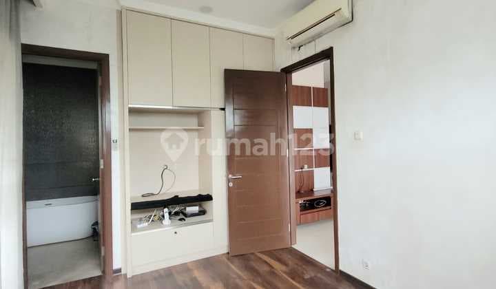 For Sale, House Near Shopping Center in Bintaro Sector 9