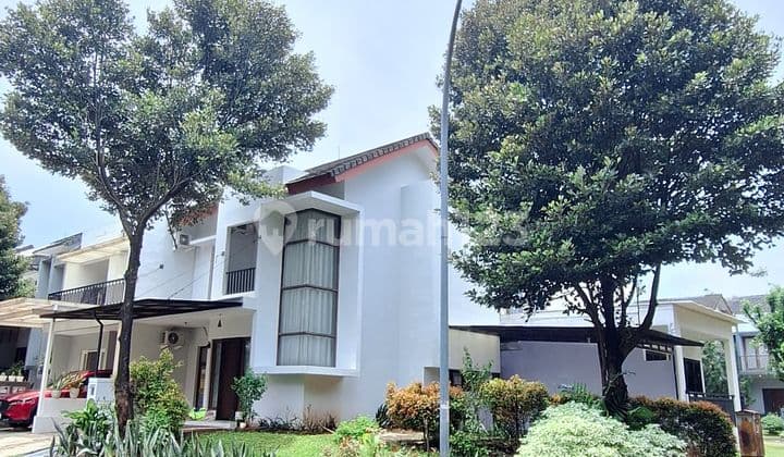Di Sewakan Rumah 2 Lantai Hook Depan Taman di Emerald Bintaro