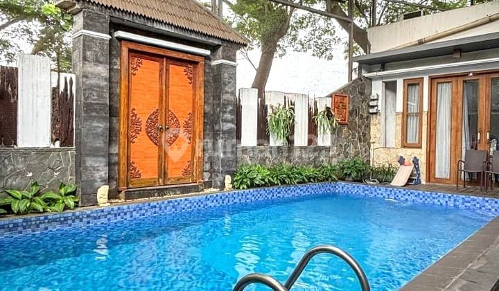 Rumah Luas Siap Huni Ada Swimm Pool di Bintaro Sektor 9