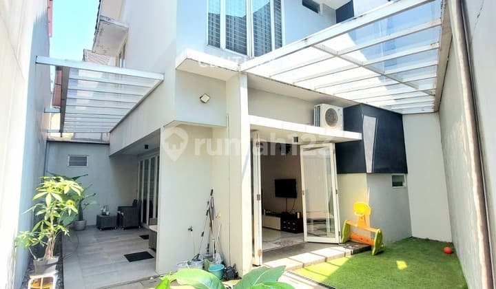 Rumah Bagus Siap Huni di Emerald District 7120