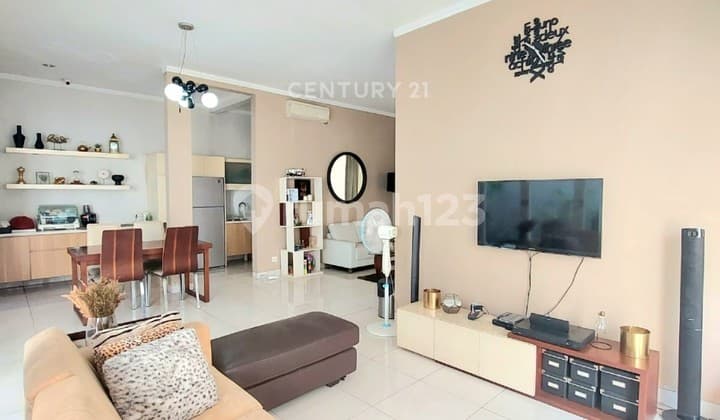 Rumah Bagus Siap Huni Di Emerald District 7120