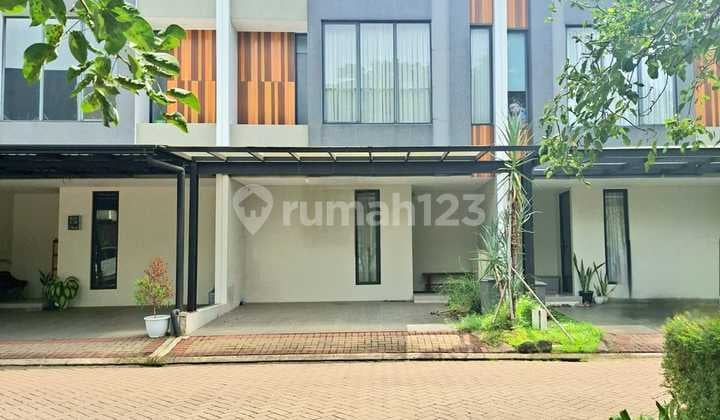 Rumah Siap Huni Depan Taman di Uville Bintaro Jaya Gb