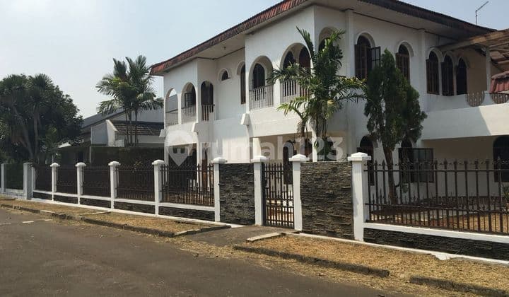 Rumah Hook Di Cinere Estate Dekat Tol Dan Mrt