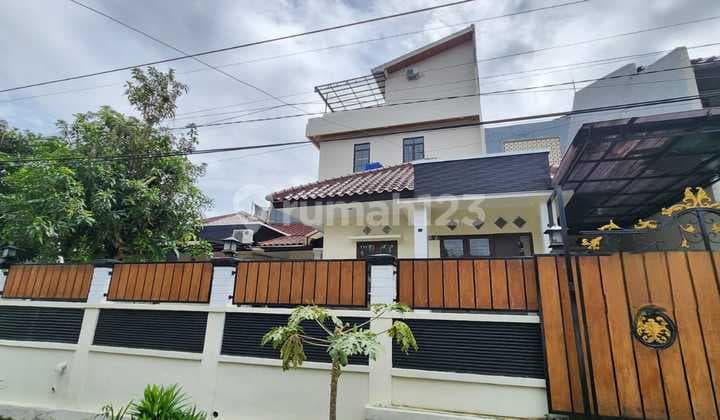 Rumah Bagus dan Siap Huni Posisi Hook di Bogor Country
