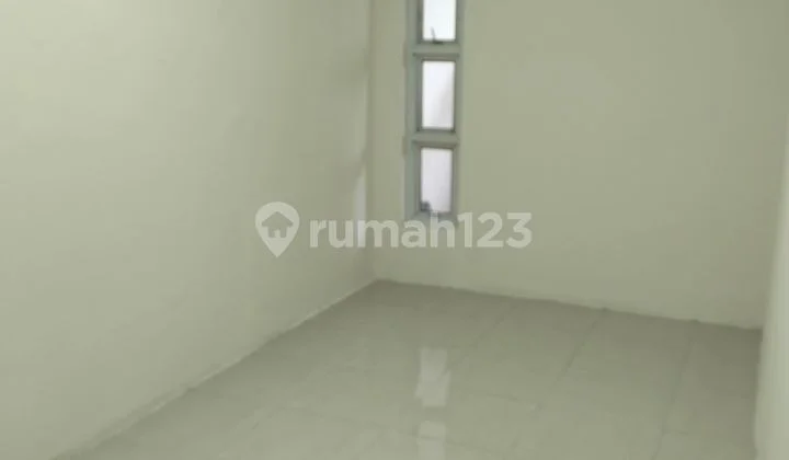 Rumah Rapi Bebas Banjir di Pondok Ungu 2 Lantai Harga Murah Negotiable