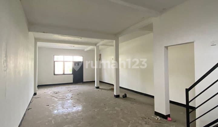 Ruko di Pesantren kawasan ramai cocok untuk usaha SHM 60 m