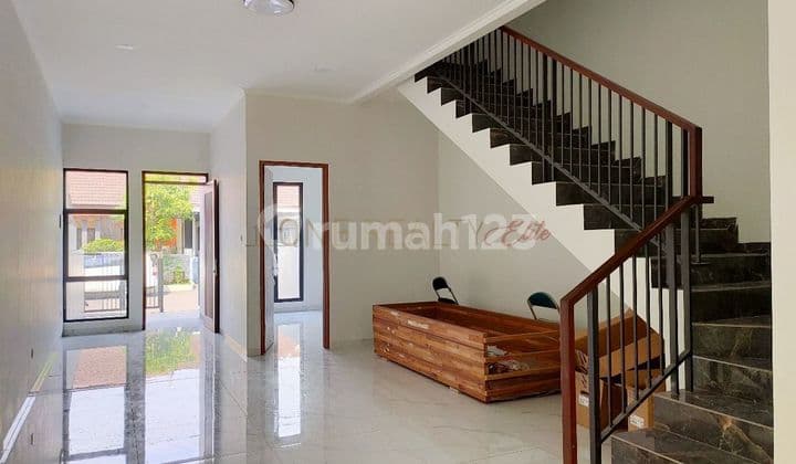 Rumah BARU di Mekar Wangi 2 Lantai hdp Timur
