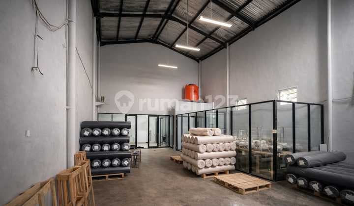Gudang Plus Kantor Lokasi Strategis di Bizpark Kopo