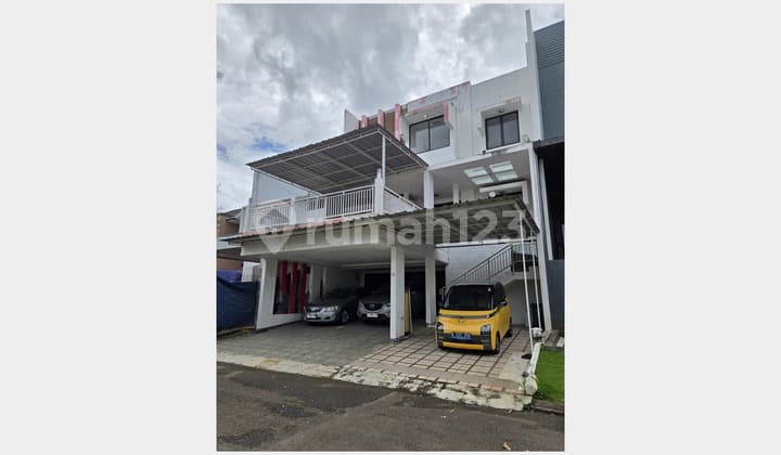 Disewa Rumah 3 Lantai Sutera Onyx, Alam Sutera Tangerang Selatan