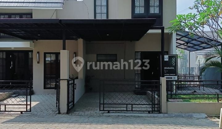 DENAILA GARDEN, Rumah modern minimalis di daerah DRIYOREJO, GRESIK