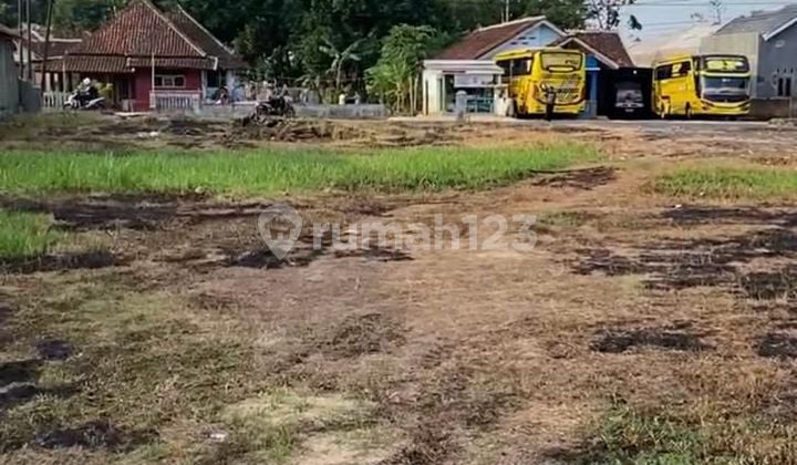 Tanah dijual srategis dibawah pasaran pinggir jalan Kuningan Jawa Barat