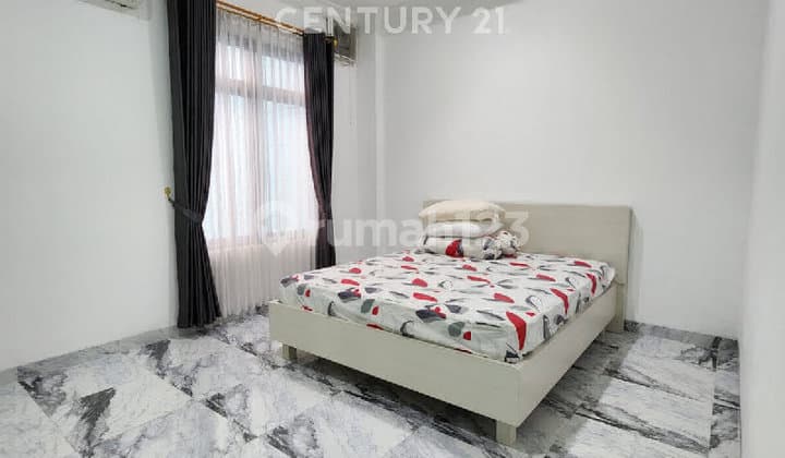 Rumah Lokasi Super Strategis Boulevard Metro Permata 1