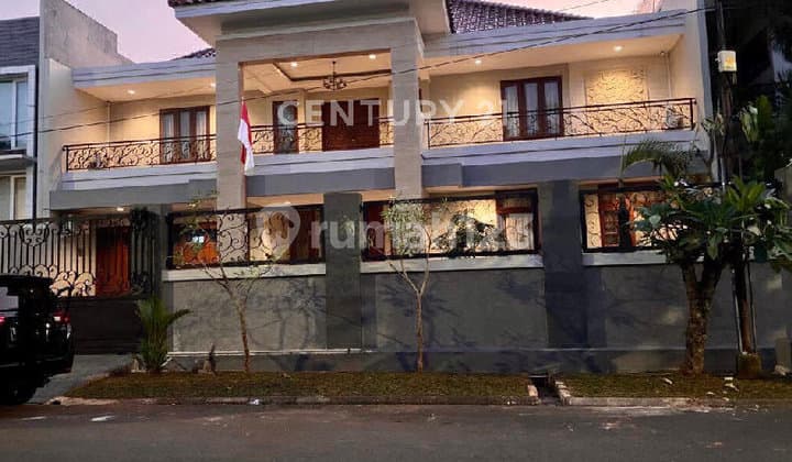 Rumah Pondok Indah, Belakang Pim, Area Tenang, Ada Kolam Renang