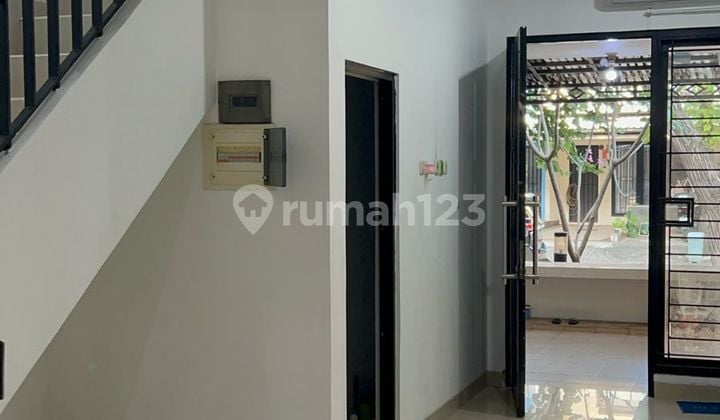 Sewa Rumah di Casa Jardin Daan Mogot Jakarta 2Kamar Semi Furnished