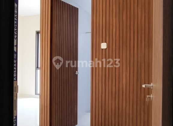 Rumah Baru Dekat Tol, Rs, Greenlake di Metland Puri Tangerang Banten