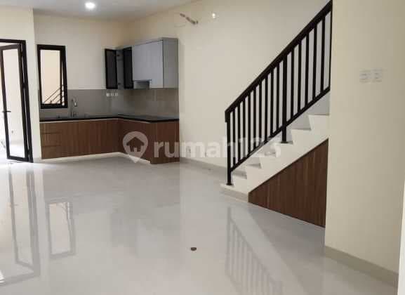 Rumah Baru Dekat Tol, Rs, Greenlake di Metland Puri Tangerang Banten