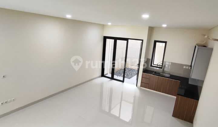 Rumah Baru Dekat Tol, Rs, Greenlake di Metland Puri Tangerang Banten