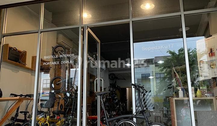 For Sale: Strategic 2.5-Story Shop House in Karang Tengah, Tangerang