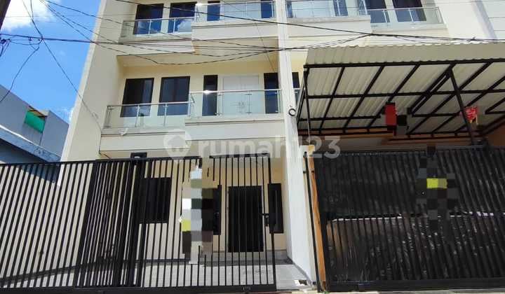 Rent a NEW 3-story Flood-Free House in Taman Ratu, West Jakarta