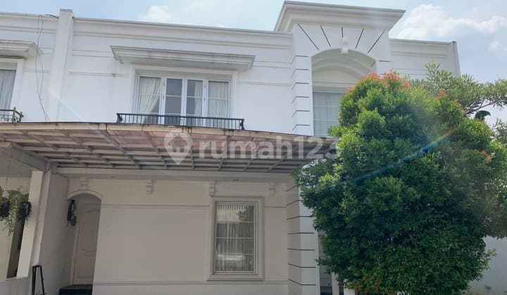 Sell New American Classic House in Jagakarsa