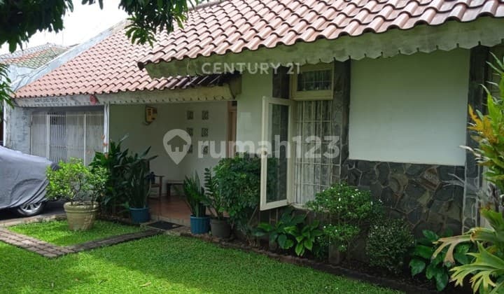 Rumah Klasik Asri dan Siap Huni Fatmawati Jakarta Selatan