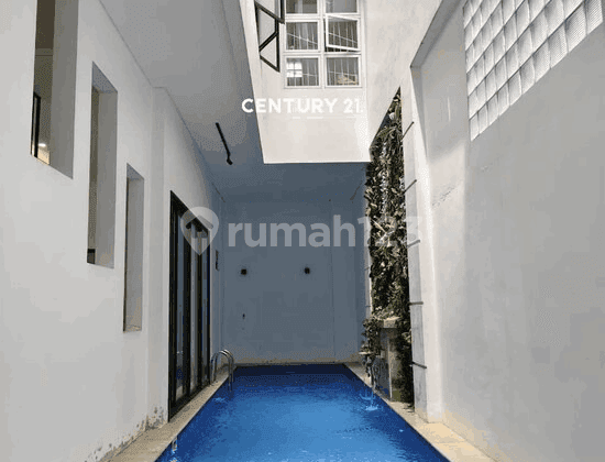Rumah Semi Furnished Siap Huni Ada Swim Pool di Bintaro Gb 17803