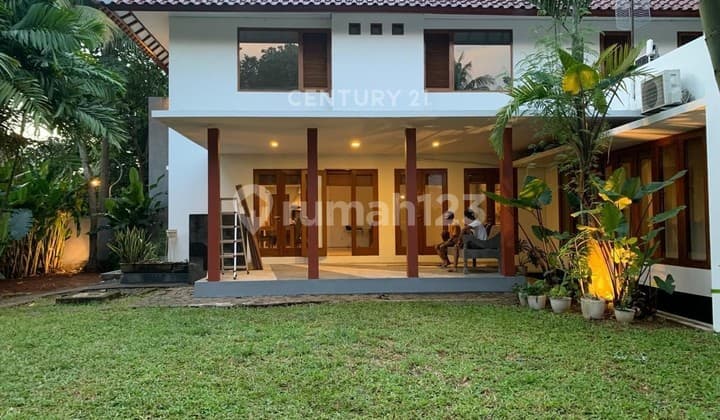Rumah Mewah Modern Tropical dan Luas Di Bintaro Sektor 8