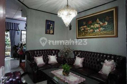 Rumah Lokasi Strategis Dekat Pintu Tol Ampera TB Simatupang Jkrt Seltn