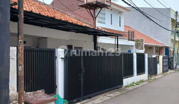 For Sale: Land-Priced House in a Super Strategic Location in Cilandak Area, Very Close to Antasari
