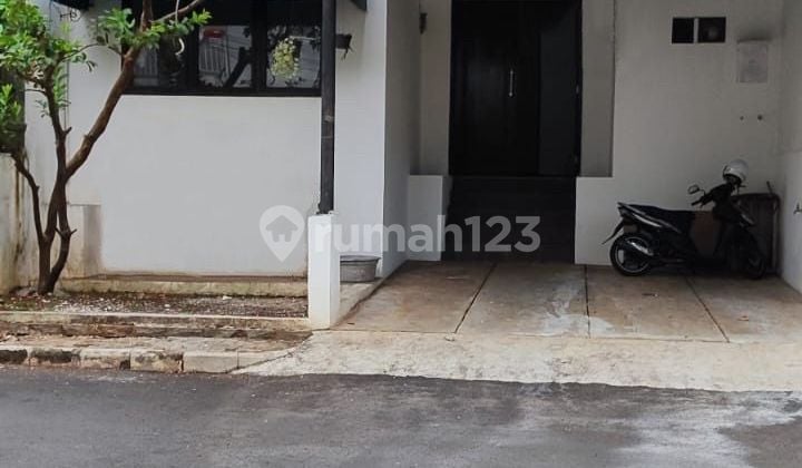 For Sale Minimalist 2-Story House in a Comfortable and Strategic Cluster in Cinere Area Near Desari Toll Road