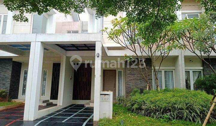 Modern Minimalist Fully Furnished Home Ready to Occupy in the Comfortable and Complete Complex of Lavanya Hills Residence, Cinere