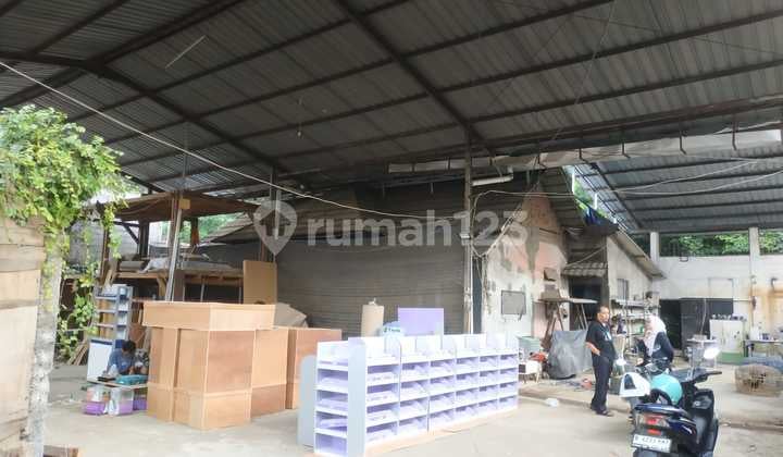 For Sale Super Strategic Land with Bonus Warehouse in Lenteng Agung Raya Street, South Jakarta, near Tanjung Barat Station