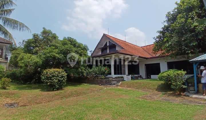 Properti Istimewa - Dijual Cepat Rumah Klasik Dengan Halaman Luas Dan Lingkungan Asri Di Lokasi Strategis Di Tengah Kota Bogor Lama