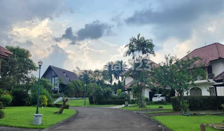 #SUPER MURAH Dijual Cepat Harga NJOP Vila Bagus Terawat Siap Huni di Perumahan Elit Rancamaya Golf Estate