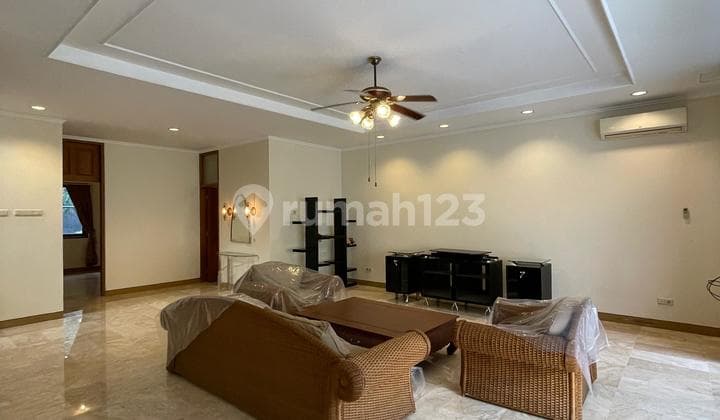 Rumah Bagus Dan Siap Huni 2 Lantai Di Pondok Indah