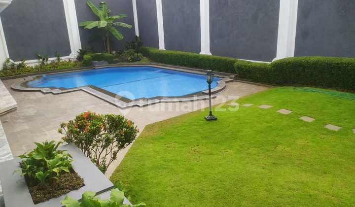 Disewa Rumah Mewah Siap Huni 5 BR di Pondok Indah