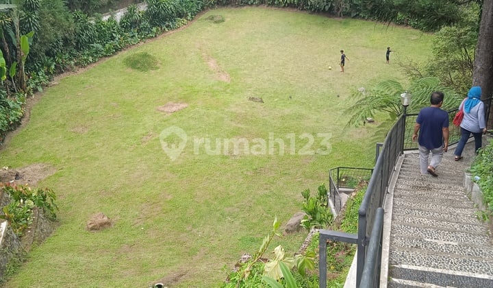 Villa di Jl. Raya Puncak Harga Dibawah Njop. Luas Tanah 5400 M2