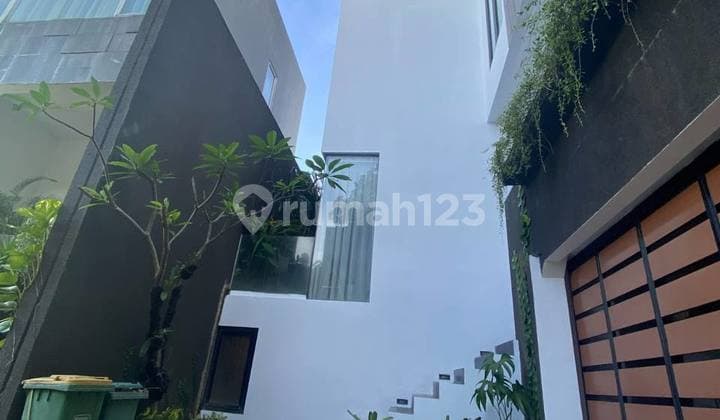 Rumah Bagus di Town House Area Jagakarsa Ragunan