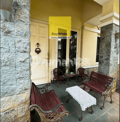 Rumah Bagus Semi Furnished SHM di Taman Rempoa Indah, Tangerang