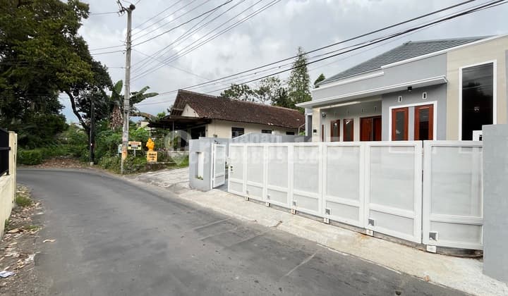 Minimalist House Near Mlati Community Health Center Close to the Main Road