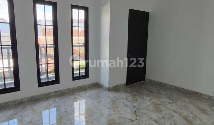 Rumah Bangunan Baru 2 Lantai di Harapan Indah 1, Bekasi