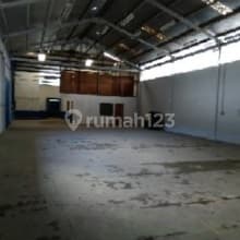 Gudang Besar di Kawasan Industri Pulogadung Jakarta Timur - Siap Pakai